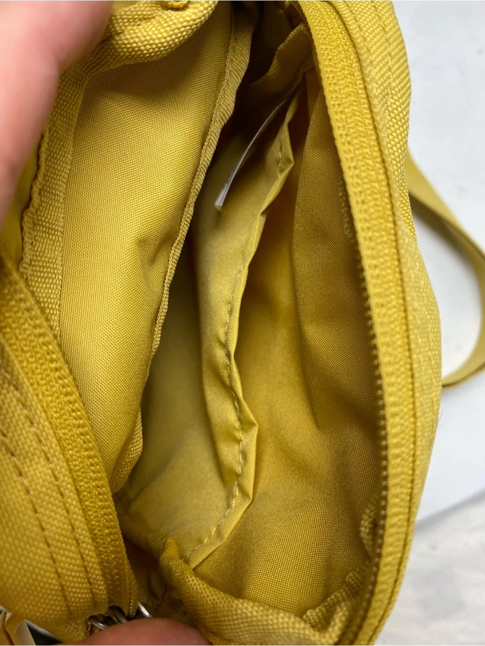 Nike Heritage Cross Body Bag Unisex Small 4L Festival Travel Sling Pouch Yellow
